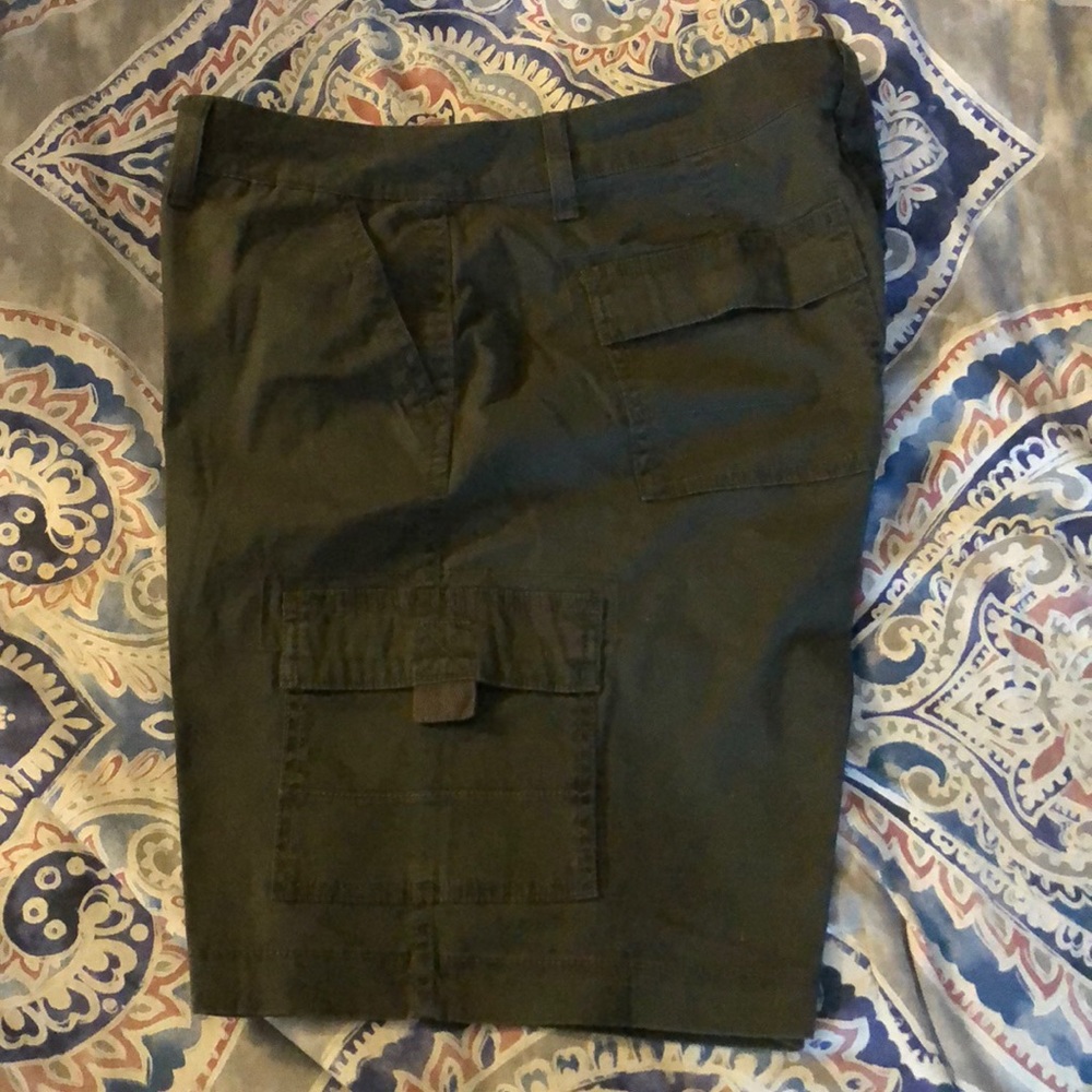 Sonoma Woman’s cargo shorts/ Never worn